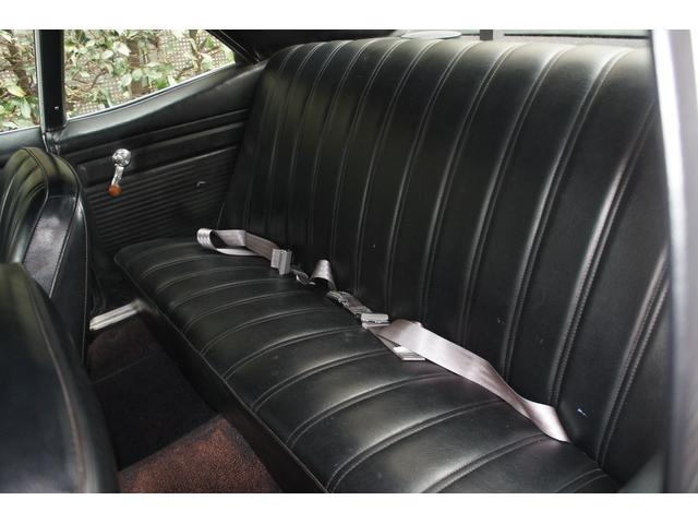 シボレーノーバ ベースグレード　１９７０ＭＹ　０６年登録国内１オーナー　ブラック内装レストア　　　　ＡＴＯ／Ｈ・ディーラー系工場の記録１３枚　３５０エンジン　ホーリーキャブ・クローム加工　Ａレーシング１５ＡＷ　外マフラー（22枚目）