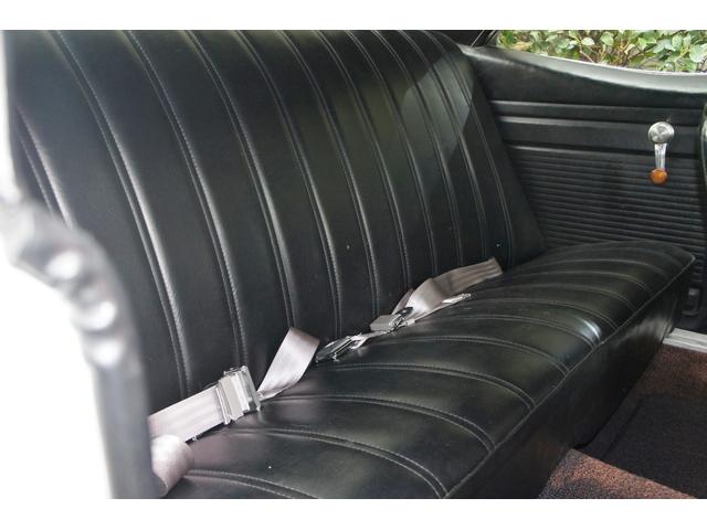 シボレーノーバ ベースグレード　１９７０ＭＹ　０６年登録国内１オーナー　ブラック内装レストア　　　　ＡＴＯ／Ｈ・ディーラー系工場の記録１３枚　３５０エンジン　ホーリーキャブ・クローム加工　Ａレーシング１５ＡＷ　外マフラー（23枚目）