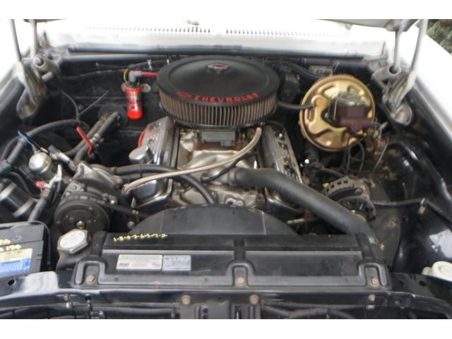 シボレーノーバ ベースグレード　１９７０ＭＹ　０６年登録国内１オーナー　ブラック内装レストア　　　　ＡＴＯ／Ｈ・ディーラー系工場の記録１３枚　３５０エンジン　ホーリーキャブ・クローム加工　Ａレーシング１５ＡＷ　外マフラー（24枚目）