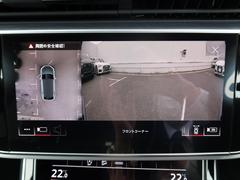 ●サラウンドビューカメラ『車両の４つのカメラから得た映像を合成し、上空から眺めているような映像をモニターに映し出します。車両周辺の歩行者や障害物などの発見に役立ちます。』 7