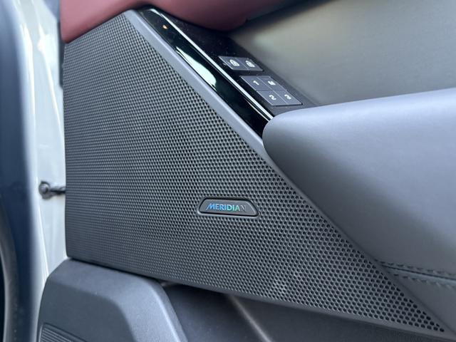 レンジローバーヴェラール ダイナミック HSE P400e 4WD 1オーナー スライディングパノラミックルーフ(6枚目)