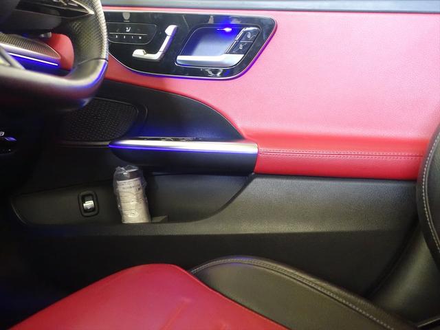 Ｃクラス Ｃ２００　アバンギャルド　ＡＭＧライン　レザーエクスクルーシブパッケージ　ベーシックパッケージ　Ｂｌｕｅｔｏｏｔｈ接続　ＥＴＣ　ＬＥＤヘッドライト　ＴＶ　アイドリングストップ　クルーズコントロール　コネクテッド機能　サイドカメラ（15枚目）