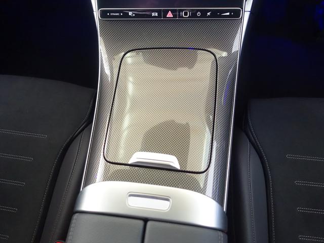 Ｃクラス Ｃ２２０　ｄ　アバンギャルド　ＡＭＧラインパッケージ　ベーシックパッケージ　Ｂｌｕｅｔｏｏｔｈ接続　ＥＴＣ　ＬＥＤヘッドライト　ＴＶ　アイドリングストップ　クルーズコントロール　コネクテッド機能　サイドカメラ　シートヒーター（16枚目）