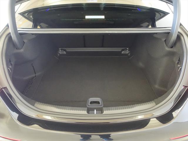 Ｃクラス Ｃ２２０　ｄ　アバンギャルド　ＡＭＧラインパッケージ　ベーシックパッケージ　Ｂｌｕｅｔｏｏｔｈ接続　ＥＴＣ　ＬＥＤヘッドライト　ＴＶ　アイドリングストップ　クルーズコントロール　コネクテッド機能　サイドカメラ　シートヒーター（24枚目）