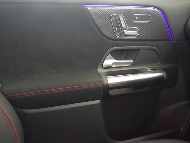 ＧＬＡクラス ＧＬＡ２００　ｄ　４ＭＡＴＩＣ　ＡＭＧラインパッケージ　Ｂｌｕｅｔｏｏｔｈ接続　ＥＴＣ　ＬＥＤヘッドライト　ＴＶ　アイドリングストップ　クルーズコントロール　コネクテッド機能　サイドカメラ　サンルーフ・ガラスルーフ　シートヒーター　トランクスルー　ナビ（14枚目）