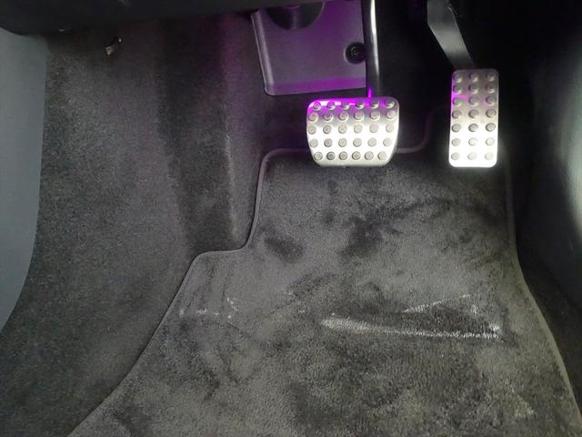 ＧＬＢ ＧＬＢ１８０　ＡＭＧラインパッケージ　３列シート　Ｂｌｕｅｔｏｏｔｈ接続　ＥＴＣ　ＬＥＤヘッドライト　ＴＶ　アイドリングストップ　クルーズコントロール　コネクテッド機能　サイドカメラ　シートヒーター　トランクスルー（28枚目）