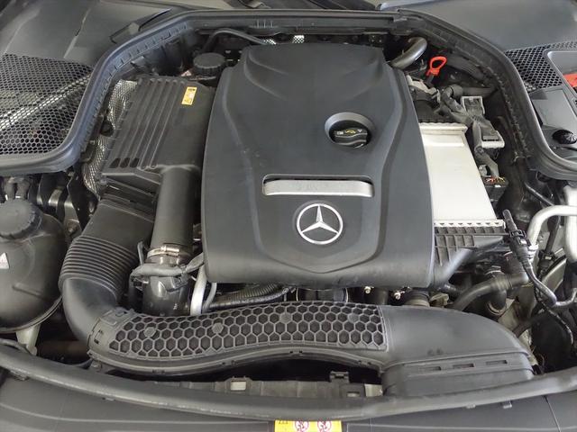 Ｃクラス Ｃ１８０　カブリオレ　スポーツ　Ｂｌｕｅｔｏｏｔｈ接続　ＣＤ　ＤＶＤ再生　ＥＴＣ　ＬＥＤヘッドライト　ＴＶ　アイドリングストップ　クルーズコントロール　シートヒーター　トランクスルー　ナビ　バックモニター　パワーシート　フロアマット（13枚目）