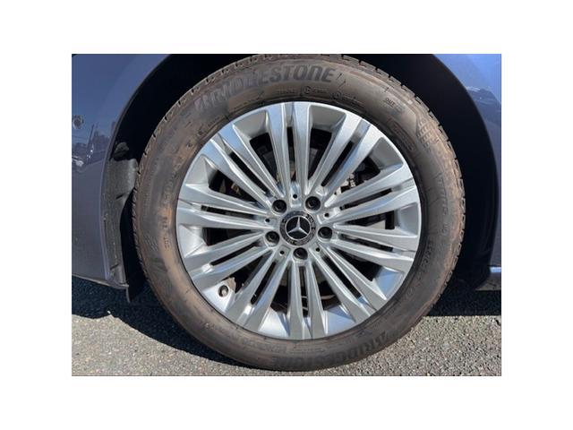 Ｃクラス Ｃ２００　アバンギャルド　レザーエクスクルーシブパッケージ　セーフティビジョンパッケージ　Ｂｌｕｅｔｏｏｔｈ接続　ＥＴＣ　ＬＥＤヘッドライト　ＴＶ　アイドリングストップ　クルーズコントロール　コネクテッド機能　サイドカメラ（18枚目）