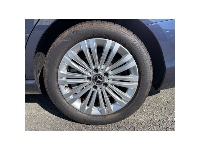 Ｃクラス Ｃ２００　アバンギャルド　レザーエクスクルーシブパッケージ　セーフティビジョンパッケージ　Ｂｌｕｅｔｏｏｔｈ接続　ＥＴＣ　ＬＥＤヘッドライト　ＴＶ　アイドリングストップ　クルーズコントロール　コネクテッド機能　サイドカメラ（19枚目）