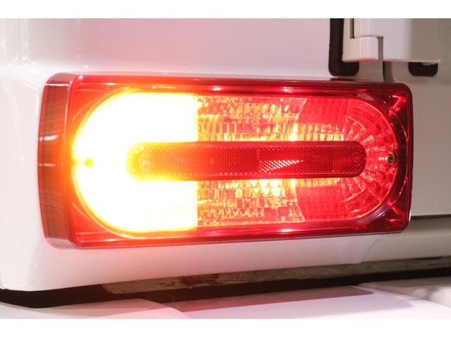 Ｇクラス Ｇ３５０　ブルーテック　３５ｔｈアニバーサリーＥＤ　７０台限定車　Ｇ６３仕様　ブラウンレザー　純正ナビ　ｈａｒｍａｎ／ｋａｒｄｏｎサウンド　ＡＣＣ　ブラインドスポットアシスト　Ｇ６３フロントバンパー／グリル／２０インチアルミ　スキッドプレート　２年保証（24枚目）