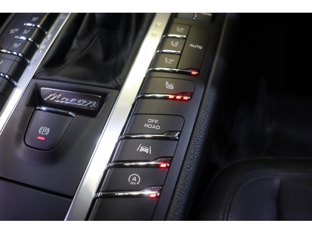 マカン マカン　ＭＹ１８　スポーツクロノＰＫＧ　クロノメーター　ＰＡＳＭ　黒半革　ＰＣＭナビ　ＣａｒＰｌａｙ　クルコン　スポーツプラスモード　キセノンヘッドライト　マカンＳ用１９インチアルミ　自動リアゲート　２年保証（13枚目）