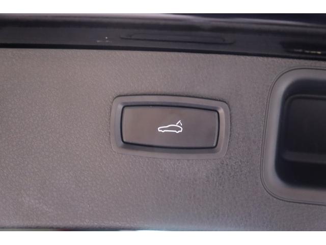 マカン マカン　ＭＹ１８　スポーツクロノＰＫＧ　クロノメーター　ＰＡＳＭ　黒半革　ＰＣＭナビ　ＣａｒＰｌａｙ　クルコン　スポーツプラスモード　キセノンヘッドライト　マカンＳ用１９インチアルミ　自動リアゲート　２年保証（16枚目）