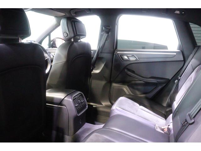 マカン マカン　ＭＹ１８　スポーツクロノＰＫＧ　クロノメーター　ＰＡＳＭ　黒半革　ＰＣＭナビ　ＣａｒＰｌａｙ　クルコン　スポーツプラスモード　キセノンヘッドライト　マカンＳ用１９インチアルミ　自動リアゲート　２年保証（28枚目）
