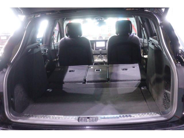 マカン マカン　ＭＹ１８　スポーツクロノＰＫＧ　クロノメーター　ＰＡＳＭ　黒半革　ＰＣＭナビ　ＣａｒＰｌａｙ　クルコン　スポーツプラスモード　キセノンヘッドライト　マカンＳ用１９インチアルミ　自動リアゲート　２年保証（32枚目）