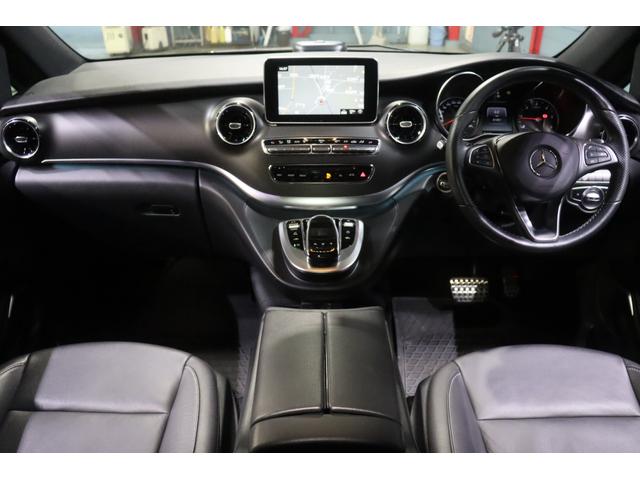 Ｖクラス Ｖ２２０ｄ　アバンギャルド　ロング　ＡＭＧライン　エクスクルーシブシートＰ　黒本革　パノラマサンルーフ　８．４インチワイドナビ　フルセグＴＶ　フリップダウンモニター　ブルメスターサウンド　レーダーセーフティ　アクティブクルコン　３６０カメラ　２年保証（3枚目）