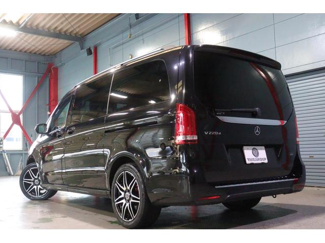 Ｖクラス Ｖ２２０ｄ　アバンギャルド　ロング　ＡＭＧライン　エクスクルーシブシートＰ　黒本革　パノラマサンルーフ　８．４インチワイドナビ　フルセグＴＶ　フリップダウンモニター　ブルメスターサウンド　レーダーセーフティ　アクティブクルコン　３６０カメラ　２年保証（5枚目）