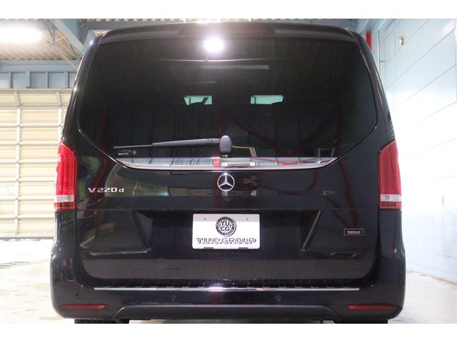 Ｖクラス Ｖ２２０ｄ　アバンギャルド　ロング　ＡＭＧライン　エクスクルーシブシートＰ　黒本革　パノラマサンルーフ　８．４インチワイドナビ　フルセグＴＶ　フリップダウンモニター　ブルメスターサウンド　レーダーセーフティ　アクティブクルコン　３６０カメラ　２年保証（7枚目）