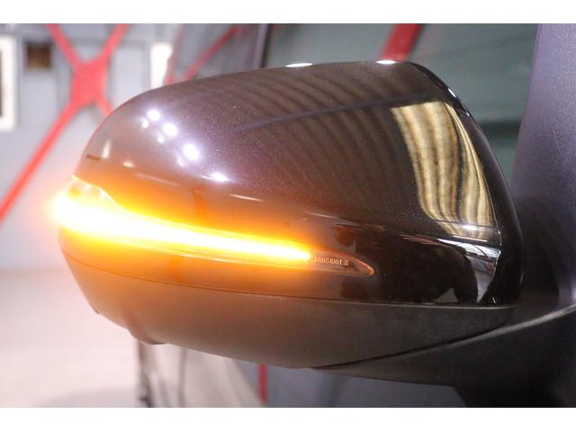 Ｖクラス Ｖ２２０ｄ　アバンギャルド　ロング　ＡＭＧライン　エクスクルーシブシートＰ　黒本革　パノラマサンルーフ　８．４インチワイドナビ　フルセグＴＶ　フリップダウンモニター　ブルメスターサウンド　レーダーセーフティ　アクティブクルコン　３６０カメラ　２年保証（25枚目）