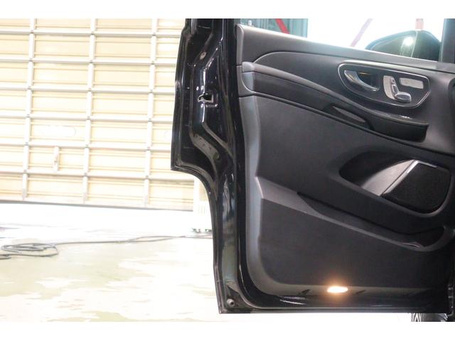 Ｖクラス Ｖ２２０ｄ　アバンギャルド　ロング　ＡＭＧライン　エクスクルーシブシートＰ　黒本革　パノラマサンルーフ　８．４インチワイドナビ　フルセグＴＶ　フリップダウンモニター　ブルメスターサウンド　レーダーセーフティ　アクティブクルコン　３６０カメラ　２年保証（33枚目）
