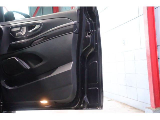 Ｖクラス Ｖ２２０ｄ　アバンギャルド　ロング　ＡＭＧライン　エクスクルーシブシートＰ　黒本革　パノラマサンルーフ　８．４インチワイドナビ　フルセグＴＶ　フリップダウンモニター　ブルメスターサウンド　レーダーセーフティ　アクティブクルコン　３６０カメラ　２年保証（34枚目）