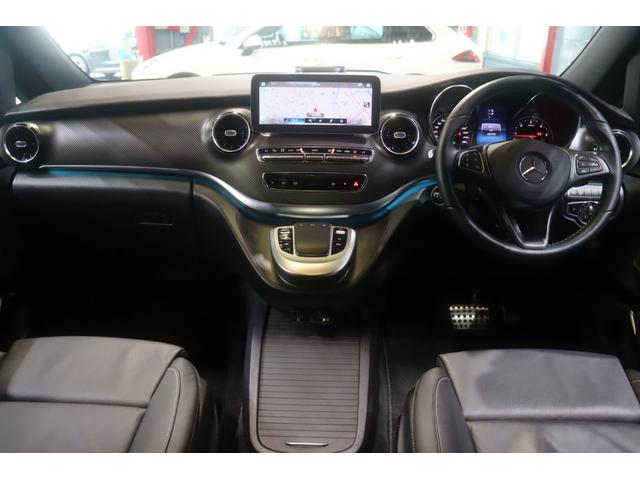 Ｖクラス Ｖ２２０ｄ　アバンギャルド　ロング　ＡＭＧライン　エクスクルーシブシートＰ　１オーナー　後期　黒本革　パノラマサンルーフ　１０．２５インチワイドナビ　リラクゼーション　Ｂｕｒｍｅｓｔｅｒ　３６０カメラ　フリップダウンモニター　９速ＡＴ　２年保証（3枚目）
