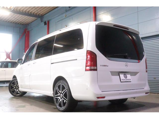 Ｖクラス Ｖ２２０ｄ　アバンギャルド　ロング　ＡＭＧライン　エクスクルーシブシートＰ　１オーナー　後期　黒本革　パノラマサンルーフ　１０．２５インチワイドナビ　リラクゼーション　Ｂｕｒｍｅｓｔｅｒ　３６０カメラ　フリップダウンモニター　９速ＡＴ　２年保証（5枚目）