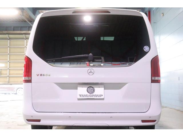 Ｖクラス Ｖ２２０ｄ　アバンギャルド　ロング　ＡＭＧライン　エクスクルーシブシートＰ　１オーナー　後期　黒本革　パノラマサンルーフ　１０．２５インチワイドナビ　リラクゼーション　Ｂｕｒｍｅｓｔｅｒ　３６０カメラ　フリップダウンモニター　９速ＡＴ　２年保証（7枚目）