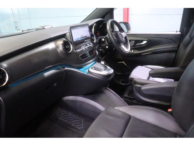 Ｖクラス Ｖ２２０ｄ　アバンギャルド　ロング　ＡＭＧライン　エクスクルーシブシートＰ　１オーナー　後期　黒本革　パノラマサンルーフ　１０．２５インチワイドナビ　リラクゼーション　Ｂｕｒｍｅｓｔｅｒ　３６０カメラ　フリップダウンモニター　９速ＡＴ　２年保証（9枚目）