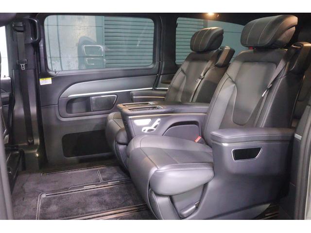 Ｖクラス Ｖ２２０ｄ　アバンギャルド　ロング　ＡＭＧライン　エクスクルーシブシートＰ　１オーナー　後期　黒本革　パノラマサンルーフ　１０．２５インチワイドナビ　リラクゼーション　Ｂｕｒｍｅｓｔｅｒ　３６０カメラ　フリップダウンモニター　９速ＡＴ　２年保証（28枚目）