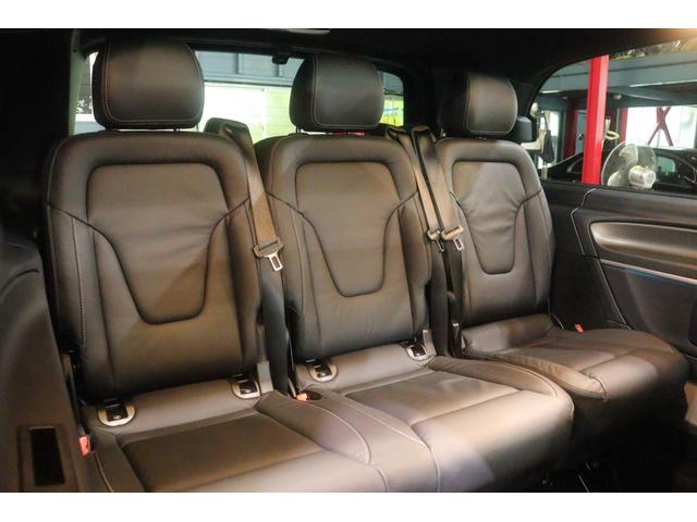 Ｖクラス Ｖ２２０ｄ　アバンギャルド　ロング　ＡＭＧライン　エクスクルーシブシートＰ　１オーナー　後期　黒本革　パノラマサンルーフ　１０．２５インチワイドナビ　リラクゼーション　Ｂｕｒｍｅｓｔｅｒ　３６０カメラ　フリップダウンモニター　９速ＡＴ　２年保証（30枚目）