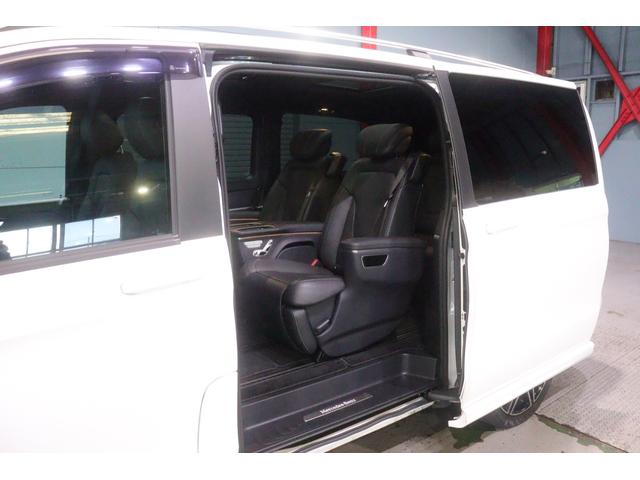 Ｖクラス Ｖ２２０ｄ　アバンギャルド　ロング　ＡＭＧライン　エクスクルーシブシートＰ　１オーナー　後期　黒本革　パノラマサンルーフ　１０．２５インチワイドナビ　リラクゼーション　Ｂｕｒｍｅｓｔｅｒ　３６０カメラ　フリップダウンモニター　９速ＡＴ　２年保証（32枚目）