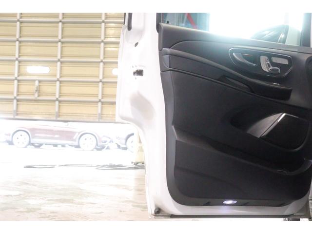 Ｖクラス Ｖ２２０ｄ　アバンギャルド　ロング　ＡＭＧライン　エクスクルーシブシートＰ　１オーナー　後期　黒本革　パノラマサンルーフ　１０．２５インチワイドナビ　リラクゼーション　Ｂｕｒｍｅｓｔｅｒ　３６０カメラ　フリップダウンモニター　９速ＡＴ　２年保証（33枚目）