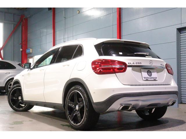 GLAクラス GLA250 4マチック エディション1 230台限定 レーダーセーフティ 専用シート(茶半革) パノラマサンルーフ 7インチワイドナビ アクティブクルコン レーンキープ キセノンライト 専用エクステリア&19インチアルミ 2年保証(5枚目)