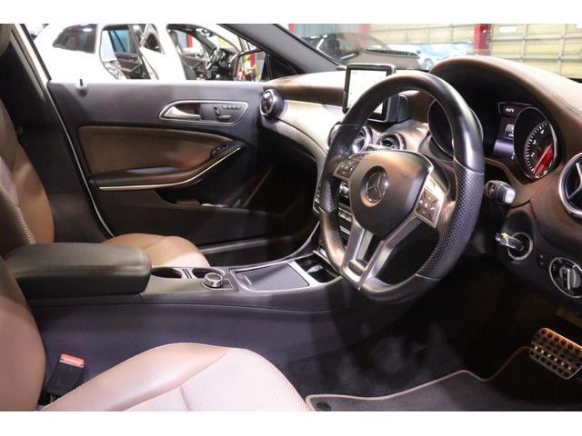 GLAクラス GLA250 4マチック エディション1 230台限定 レーダーセーフティ 専用シート(茶半革) パノラマサンルーフ 7インチワイドナビ アクティブクルコン レーンキープ キセノンライト 専用エクステリア&19インチアルミ 2年保証(8枚目)