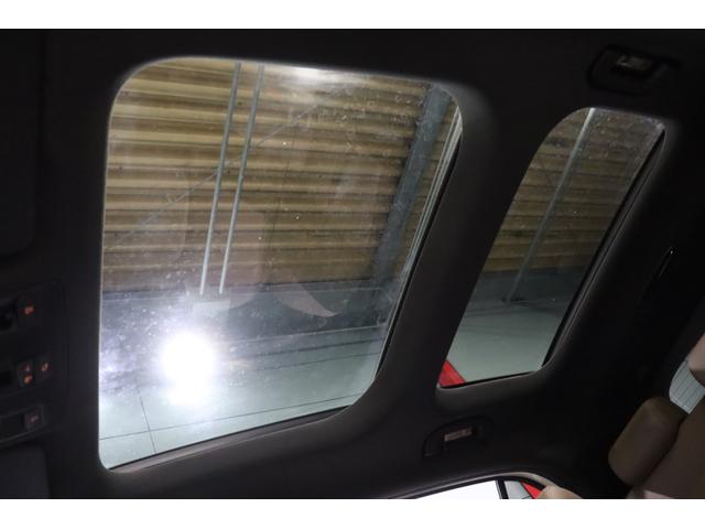 GLAクラス GLA250 4マチック エディション1 230台限定 レーダーセーフティ 専用シート(茶半革) パノラマサンルーフ 7インチワイドナビ アクティブクルコン レーンキープ キセノンライト 専用エクステリア&19インチアルミ 2年保証(15枚目)