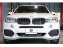 Ｘ５ ｘＤｒｉｖｅ　３５ｄ　Ｍスポーツ　７人乗り　セレクトＰＫＧ　ドライビングアシストプラス　黒革　全席シートヒーター　パノラマサンルーフ　ｉｄｒｉｖｅナビ　フルセグ　ＬＥＤヘッドライト　ソフトクローズドア　Ｍスポエアロ　有償色　２年保証（6枚目）