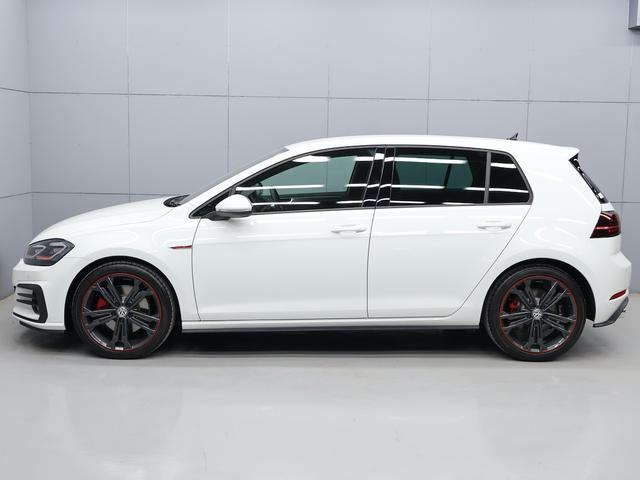 ゴルフＧＴＩ ベースグレード　１オーナー　禁煙　ＬＥＤ　Ａライト　キーレスエントリー　アダプティブクルコン　ナビ・ＴＶ　ＥＴＣ車載器　ドラレコ　ブルートゥース　地デジＴＶ　Ｂモニター　前後センサー　ミュージックプレイヤー接続可（51枚目）