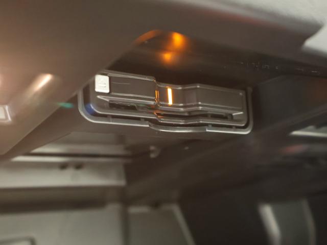 XC60 アルティメット B5 AWD サンルーフ アダプティブクルーズ スマートキー 白レザーシート シートヒーター シートエアコン ステアリングヒーター 純正ナビ ETC Bluetooth ドラレコ 全方位カメラ パワーリアゲート(33枚目)