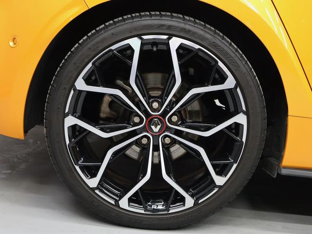 メガーヌ ルノー スポール LEDヘッドライト スマートキー クルーズコントロール シートヒーター ETC Bluetooth ブラインードスポットモニター バックカメラ 前後コーナーセンサー USB スペアキー(6枚目)