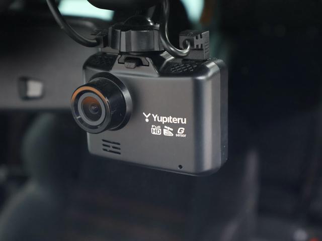 メガーヌ ルノー スポール LEDヘッドライト スマートキー クルーズコントロール シートヒーター ETC Bluetooth ブラインードスポットモニター バックカメラ 前後コーナーセンサー USB スペアキー(19枚目)