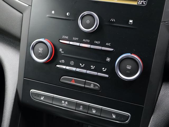 メガーヌ ルノー スポール LEDヘッドライト スマートキー クルーズコントロール シートヒーター ETC Bluetooth ブラインードスポットモニター バックカメラ 前後コーナーセンサー USB スペアキー(26枚目)