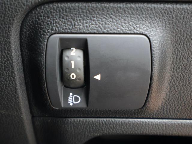 メガーヌ ルノー スポール LEDヘッドライト スマートキー クルーズコントロール シートヒーター ETC Bluetooth ブラインードスポットモニター バックカメラ 前後コーナーセンサー USB スペアキー(31枚目)