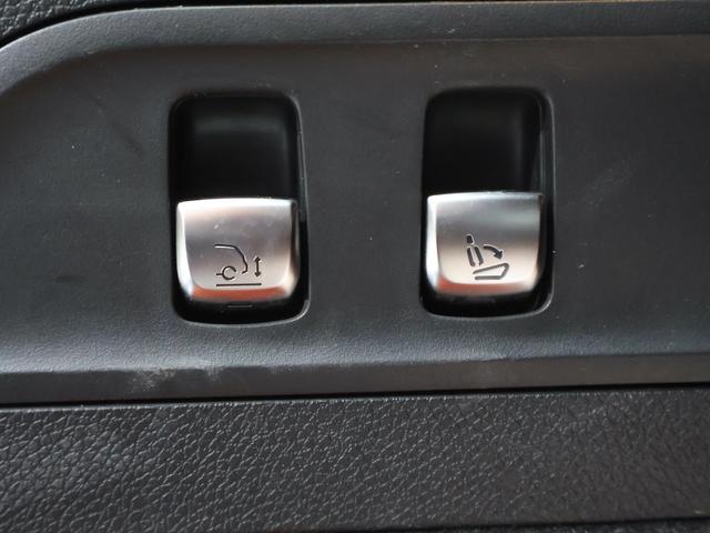 GLC GLC300 4マチック AMGライン 1オ-ナ- サンルーフ スマートキー ACC レザーシート シートヒーター メモリー機能付き電動シート 純正ナビ Bluetooth ETC 全周囲カメラ オートテールゲート 記録簿 スペアキーあり(50枚目)