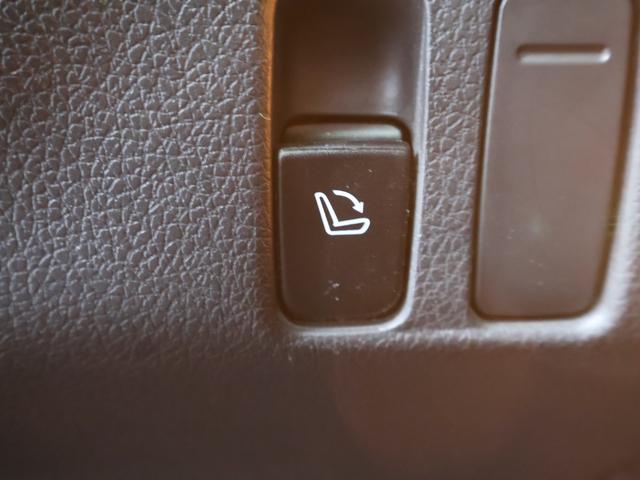 レヴォーグ １．６ＧＴアイサイト　４ＷＤ　ＬＥＤライト　前後フォグ　パワステ　ワンオナ　ナビＴＶ　シ－トＨ　運転席Ｐシート　追従式クルコン　　コーナーセンサー　左サイドカメラ　Ｆカメラ　Ｂカメラ　ＥＴＣ２．０　取説無し　スペアキー有り（47枚目）