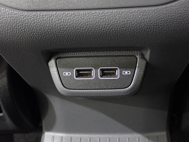 Ｔ－クロス ＴＳＩ　１ｓｔ　ＬＥＤヘッドライト　アダプティブクルーズコントロールＡＣＣ　後方死角検知機能　リヤトラフィックアラート　パーキングセンサー　Ａｐｐ－Ｃｏｎｎｅｃｔ　ＣＤ／ＤＶＤ　スマートフォンワイヤレスチャージ（41枚目）