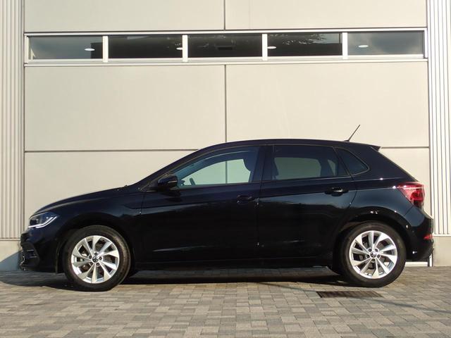 ポロ TSIスタイル App-Connect IQLEDヘッドライト ACC 障害物センサー 純正ナビ ETC バックカメラ ETC USB ISOFIX スマートエントリー 認定中古車保証付き(5枚目)