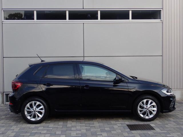 ポロ TSIスタイル App-Connect IQLEDヘッドライト ACC 障害物センサー 純正ナビ ETC バックカメラ ETC USB ISOFIX スマートエントリー 認定中古車保証付き(9枚目)