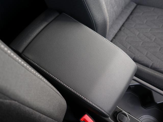 �O��L�k�Ɗp�x�������\�ȃt�����g�A�[�����X�g�B