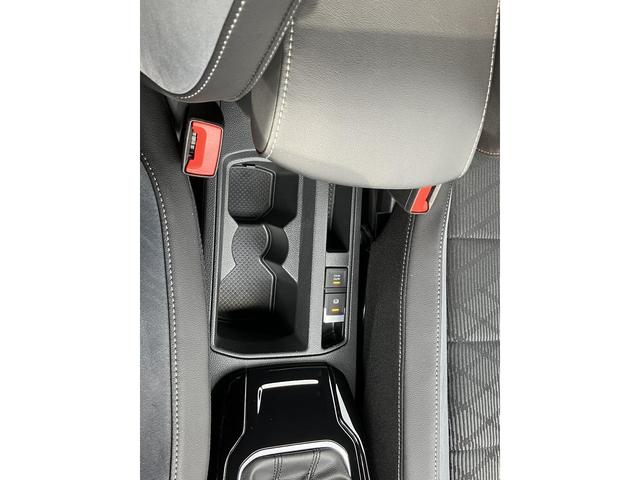 Ｔ－ロック ＴＤＩ　Ｒライン　ブラックスタイル　認定中古車（27枚目）