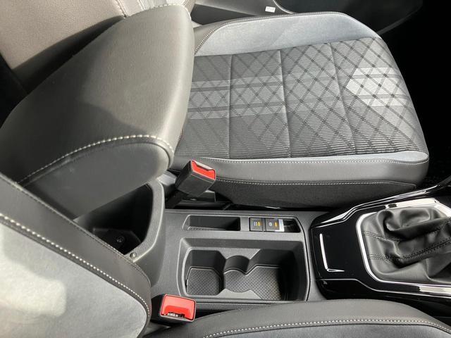 Ｔ－ロック ＴＤＩ　Ｒライン　ブラックスタイル　認定中古車（29枚目）